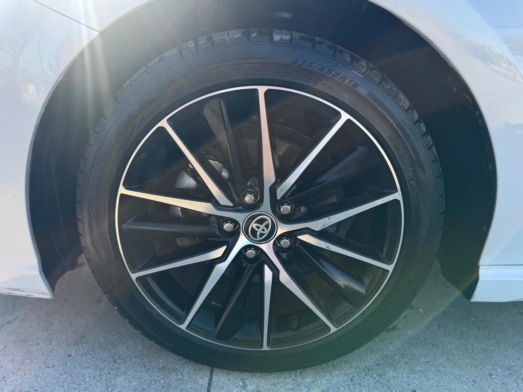 Toyota Camry SE 2024