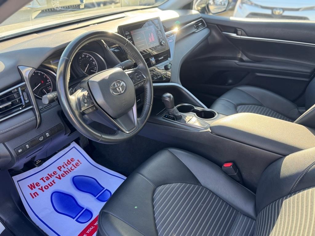 Toyota Camry SE 2024