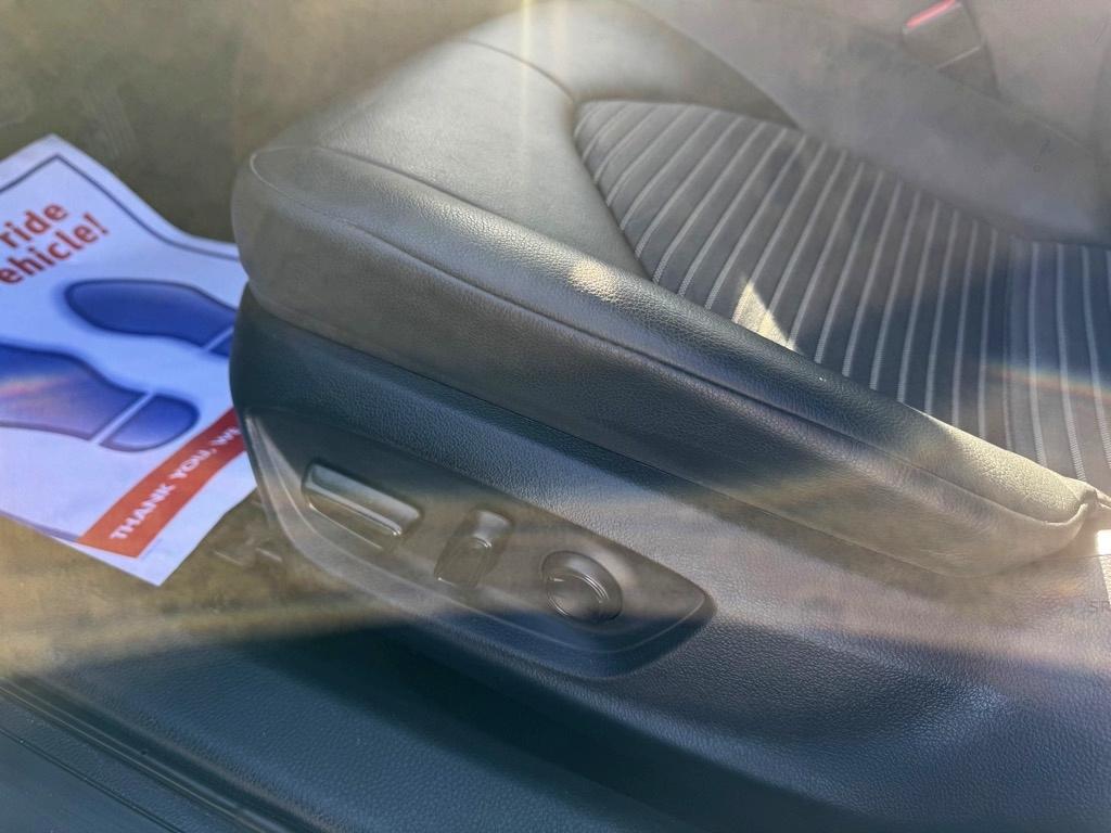 Toyota Camry SE 2024