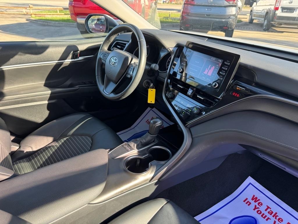 Toyota Camry SE 2024