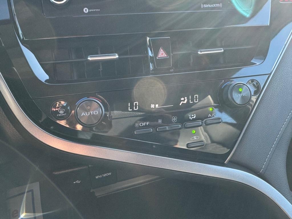 Toyota Camry SE 2024