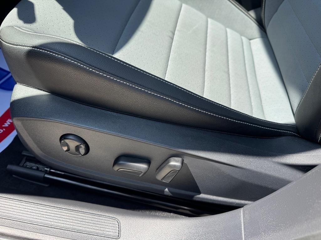 Volkswagen Jetta  2025