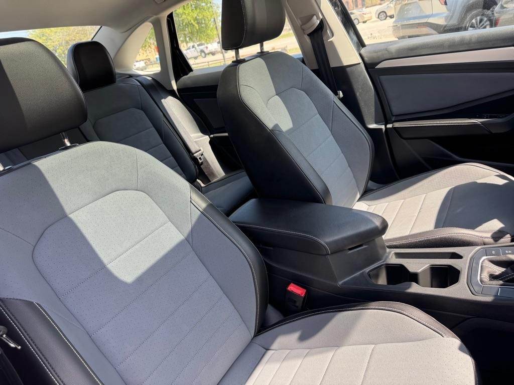 Volkswagen Jetta  2025