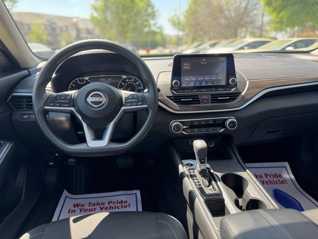 Nissan Altima 2.5 SV 2025