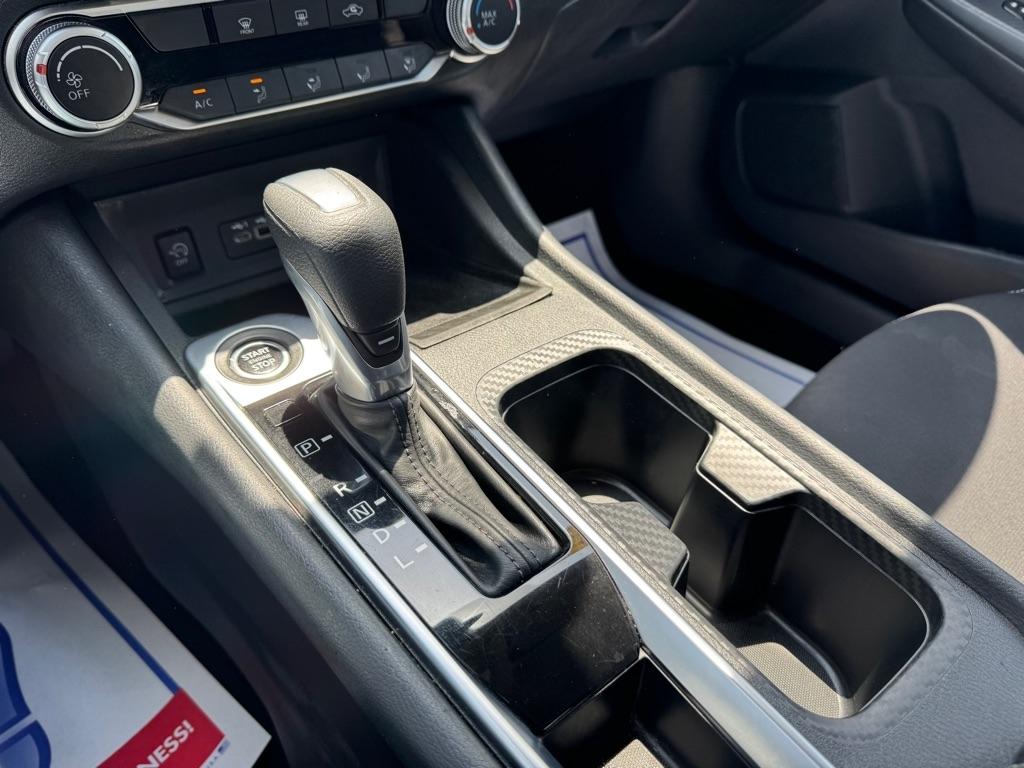 Nissan Sentra SV 2025