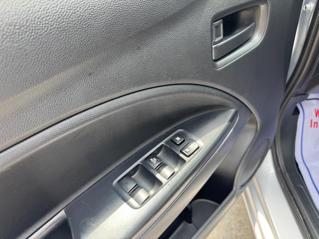 Mitsubishi Mirage ES 5M 2024