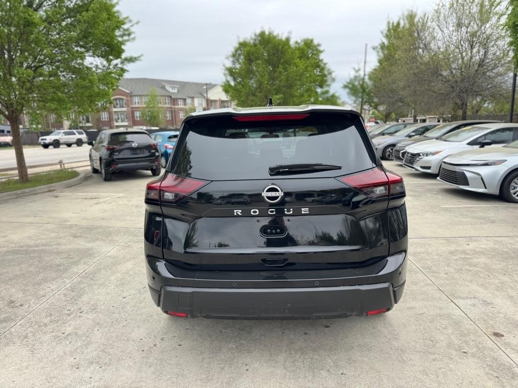 Nissan Rogue SV AWD 2025