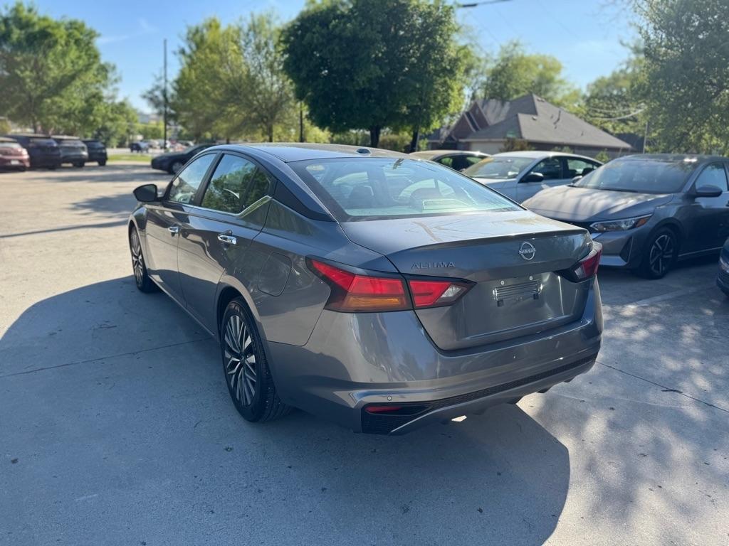 Nissan Altima 2.5 SV 2024