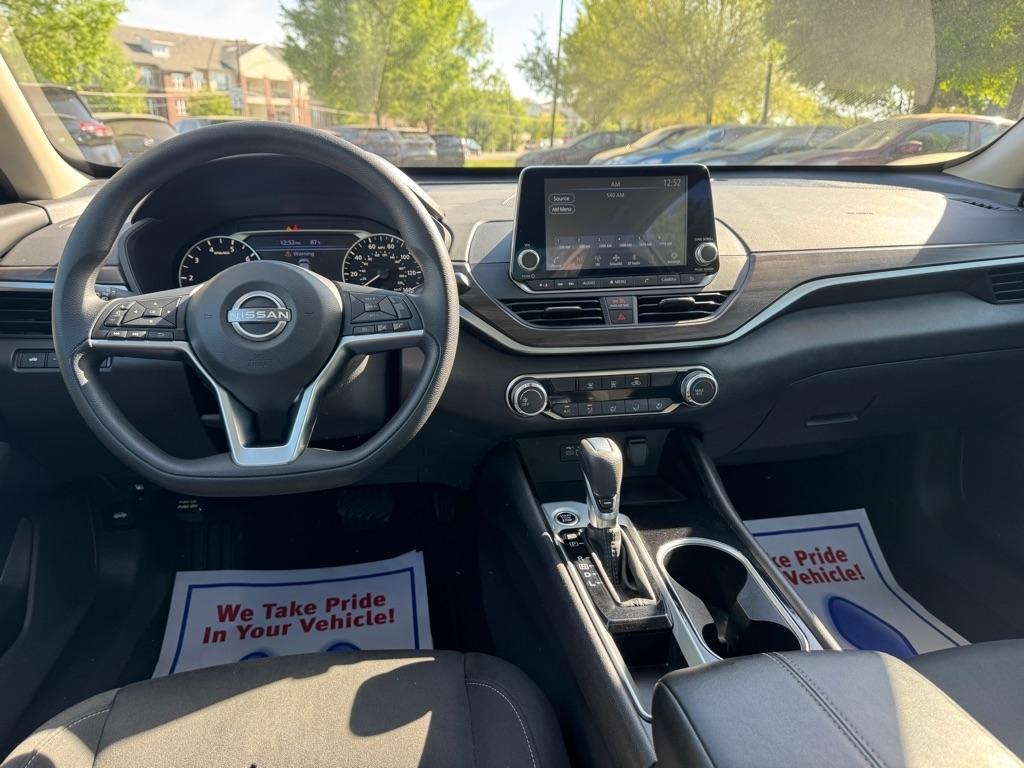 Nissan Altima 2.5 SV 2024