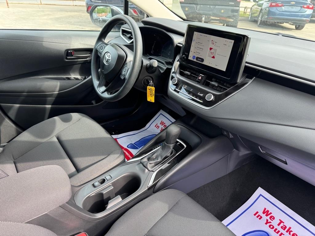 Toyota Corolla LE 2026