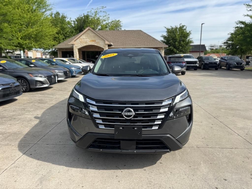 Nissan Rogue SV 2025