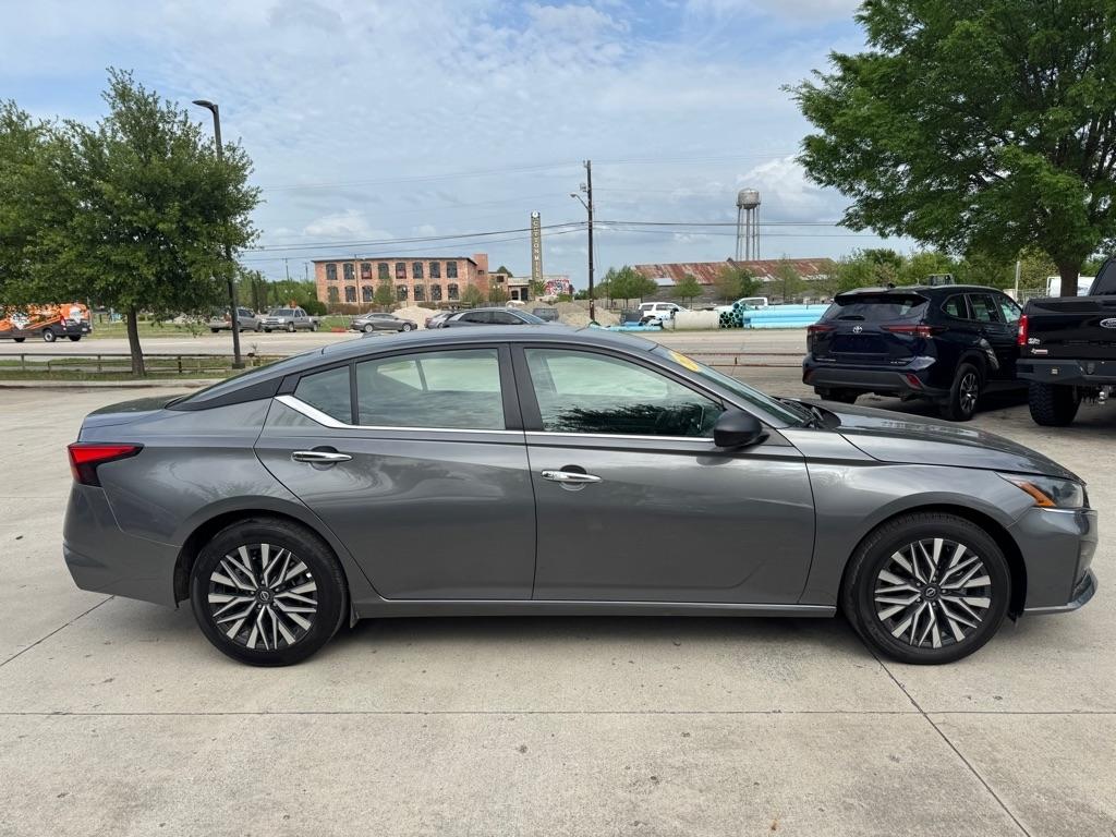 Nissan Altima 2.5 SV 2025