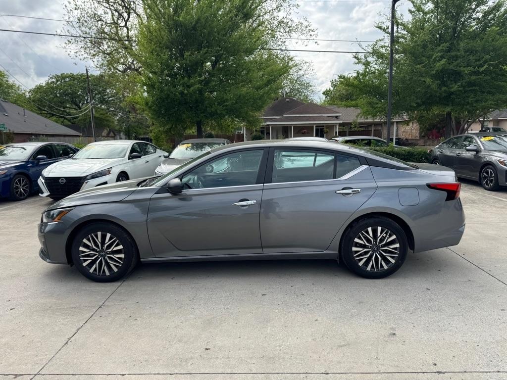Nissan Altima 2.5 SV 2025