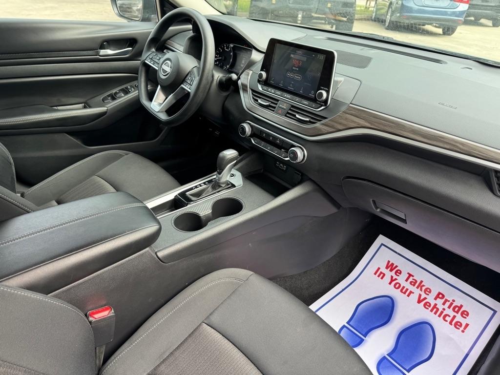 Nissan Altima 2.5 SV 2025