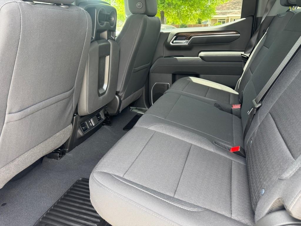 Chevrolet Silverado 1500 LT Crew Cab 4WD 2026