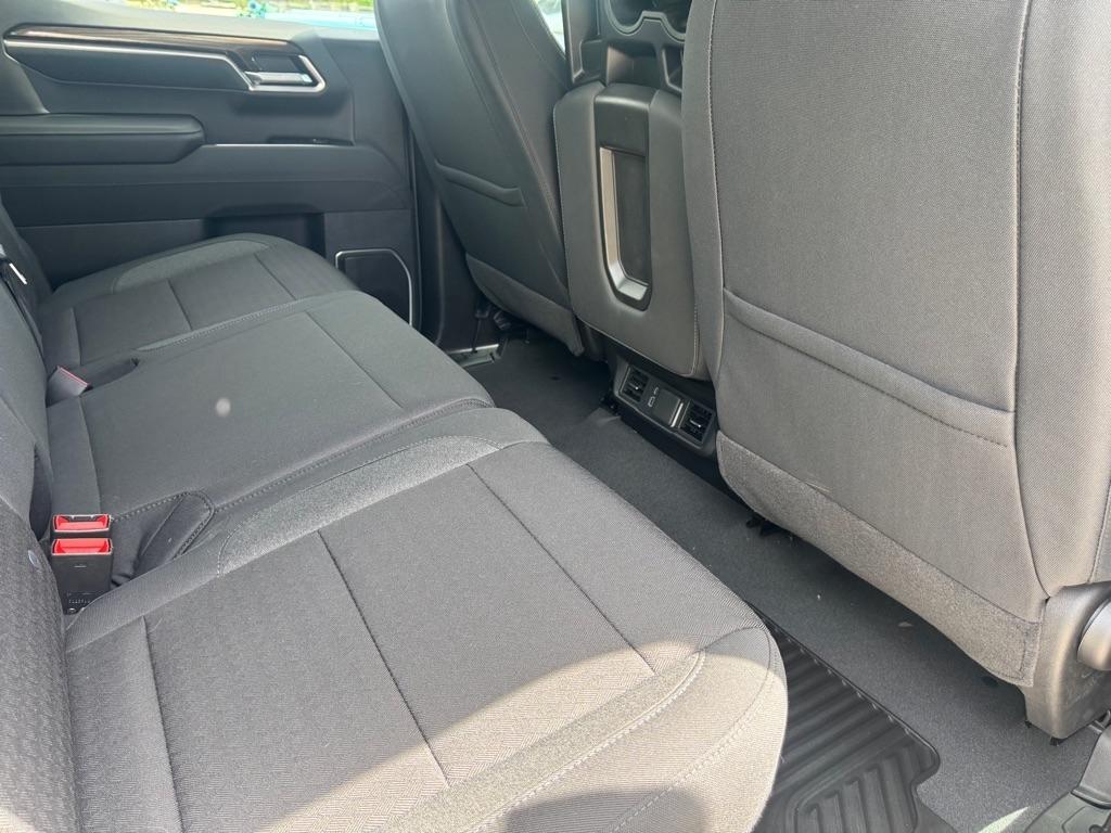 Chevrolet Silverado 1500 LT Crew Cab 4WD 2026