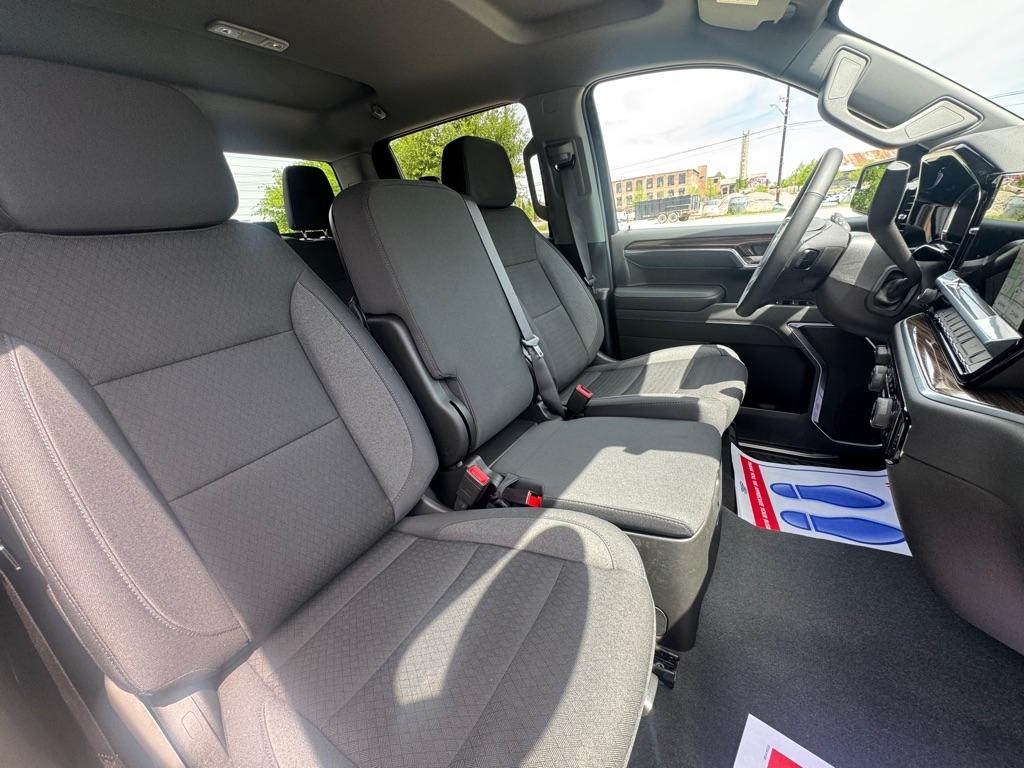 Chevrolet Silverado 1500 LT Crew Cab 4WD 2026