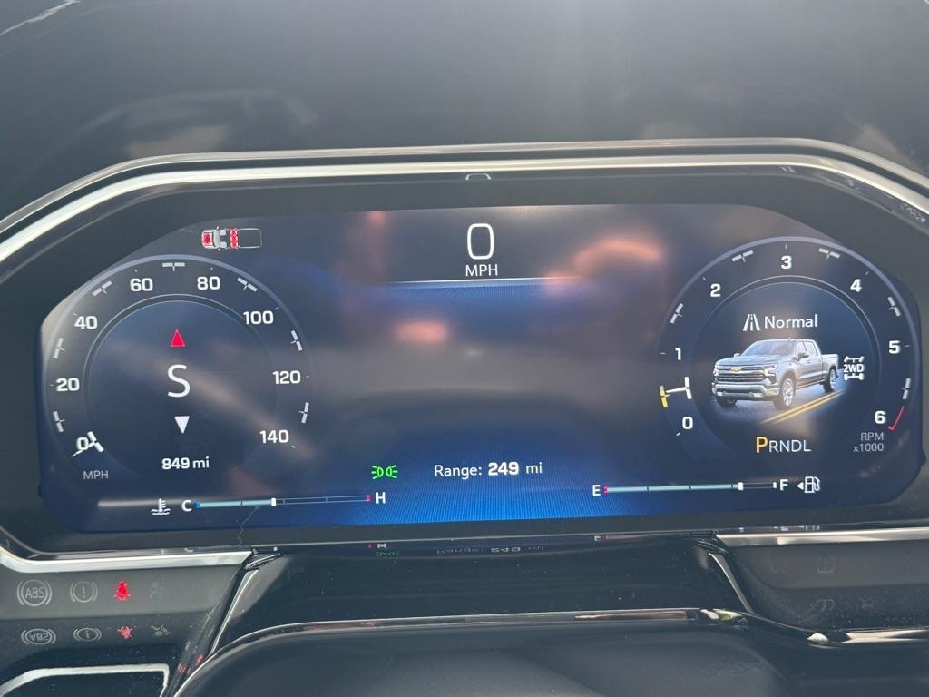 Chevrolet Silverado 1500 LT Crew Cab 4WD 2026