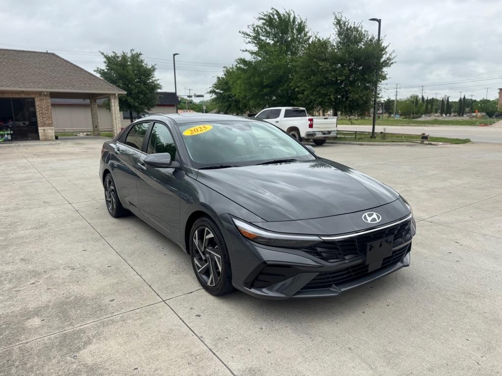 Hyundai Elantra SEL Convenience 2025
