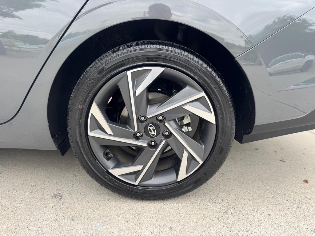 Hyundai Elantra SEL Convenience 2025