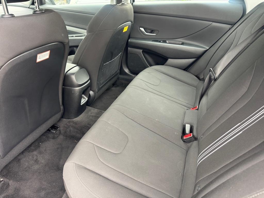 Hyundai Elantra SEL Convenience 2025