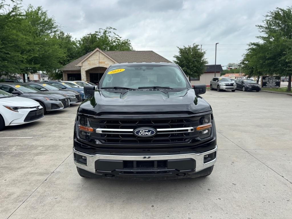 Ford F-150 XLT SuperCrew 4WD 2025