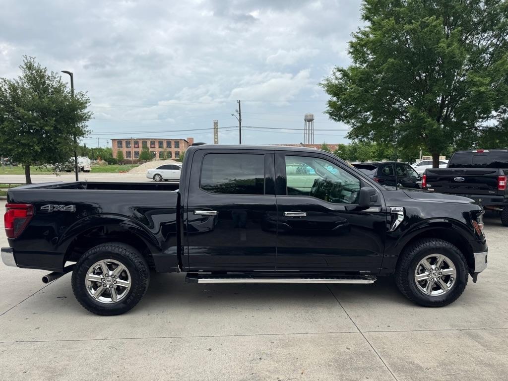 Ford F-150 XLT SuperCrew 4WD 2025