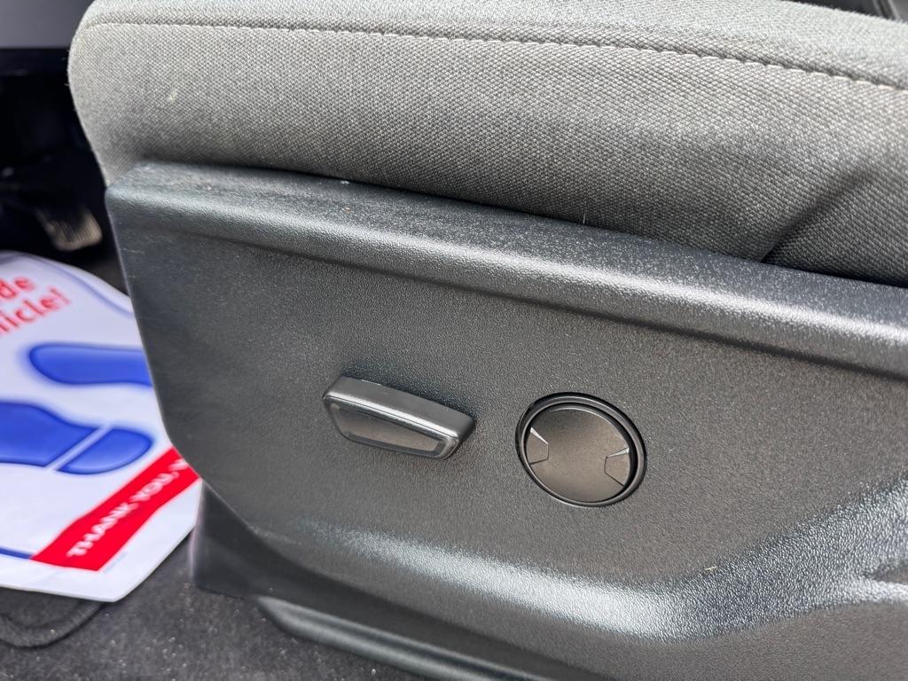 Ford F-150 XLT SuperCrew 4WD 2025