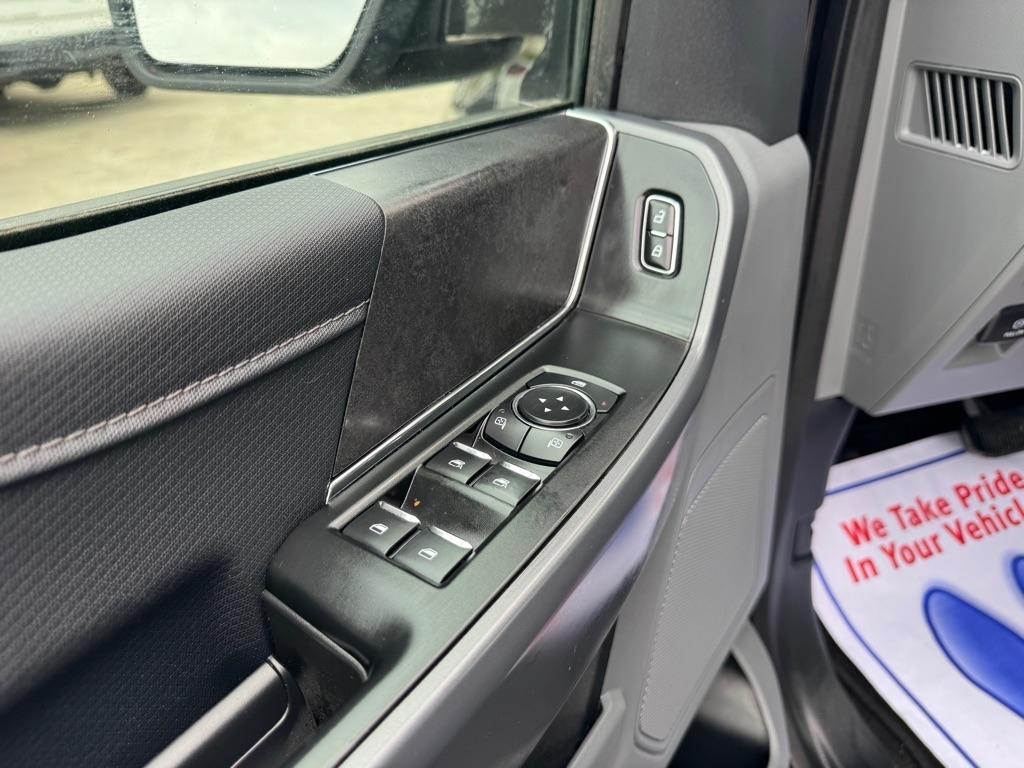 Ford F-150 XLT SuperCrew 4WD 2025