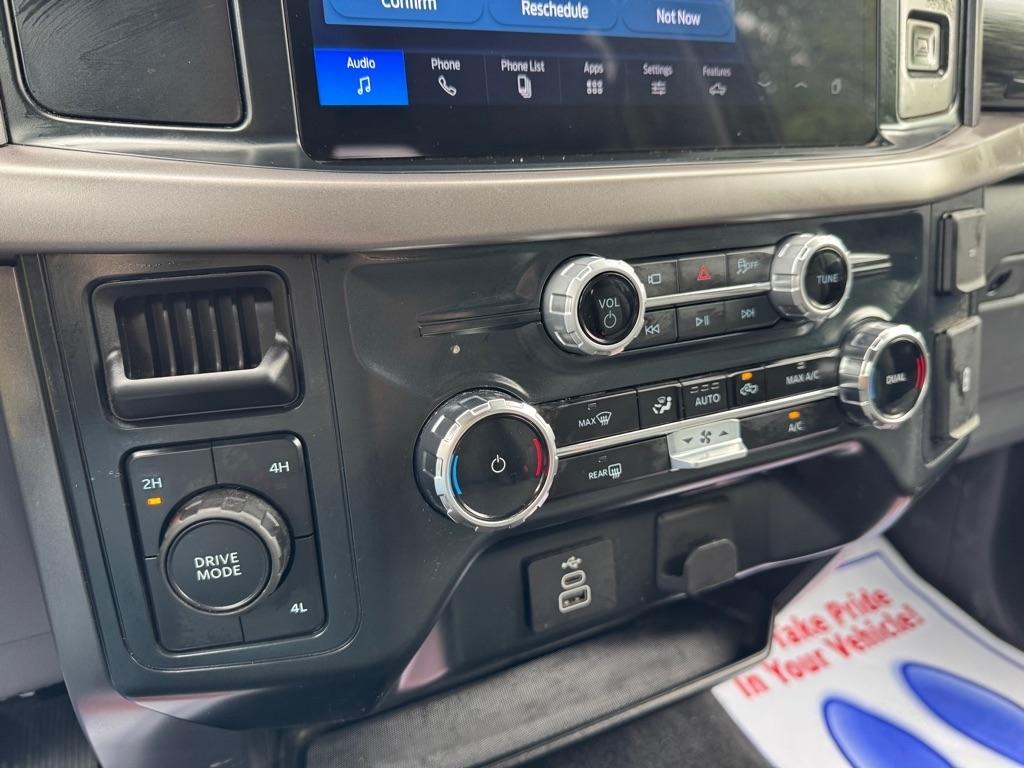 Ford F-150 XLT SuperCrew 4WD 2025