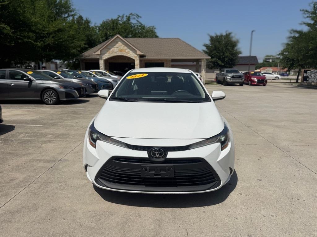 Toyota Corolla LE 2024