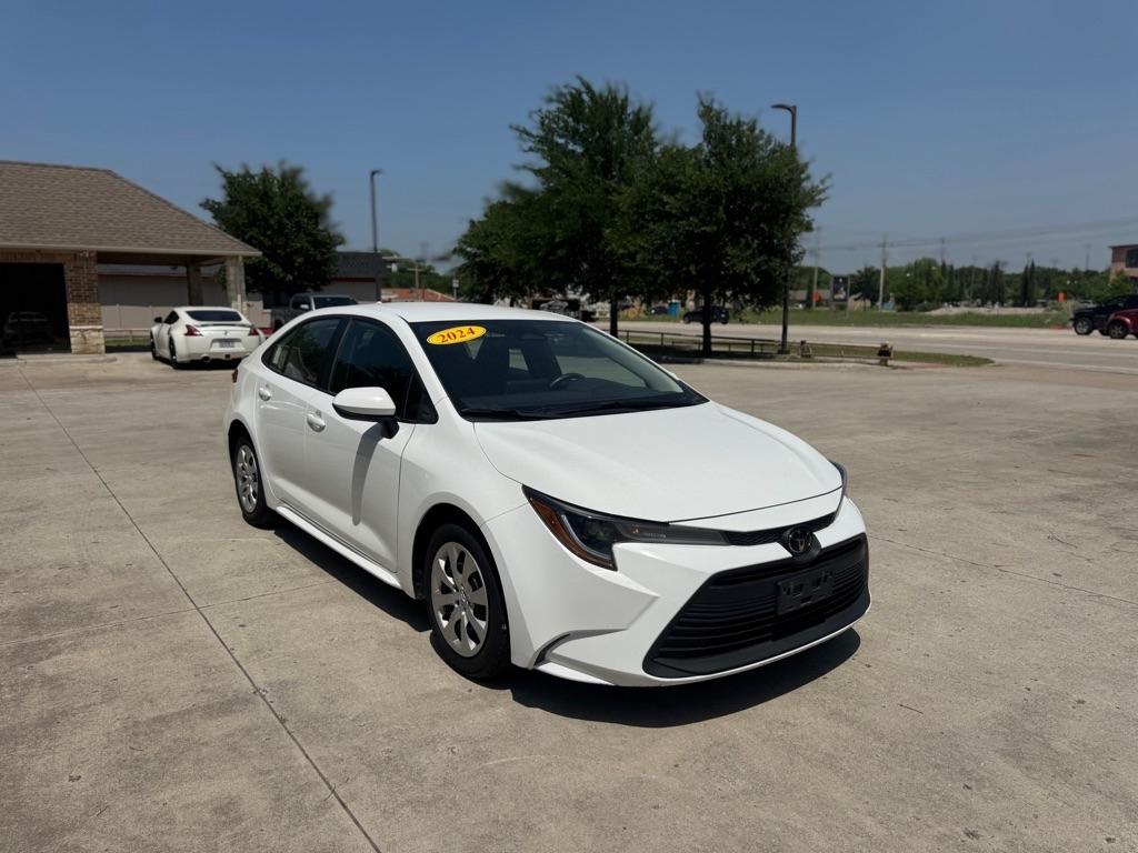 Toyota Corolla LE 2024
