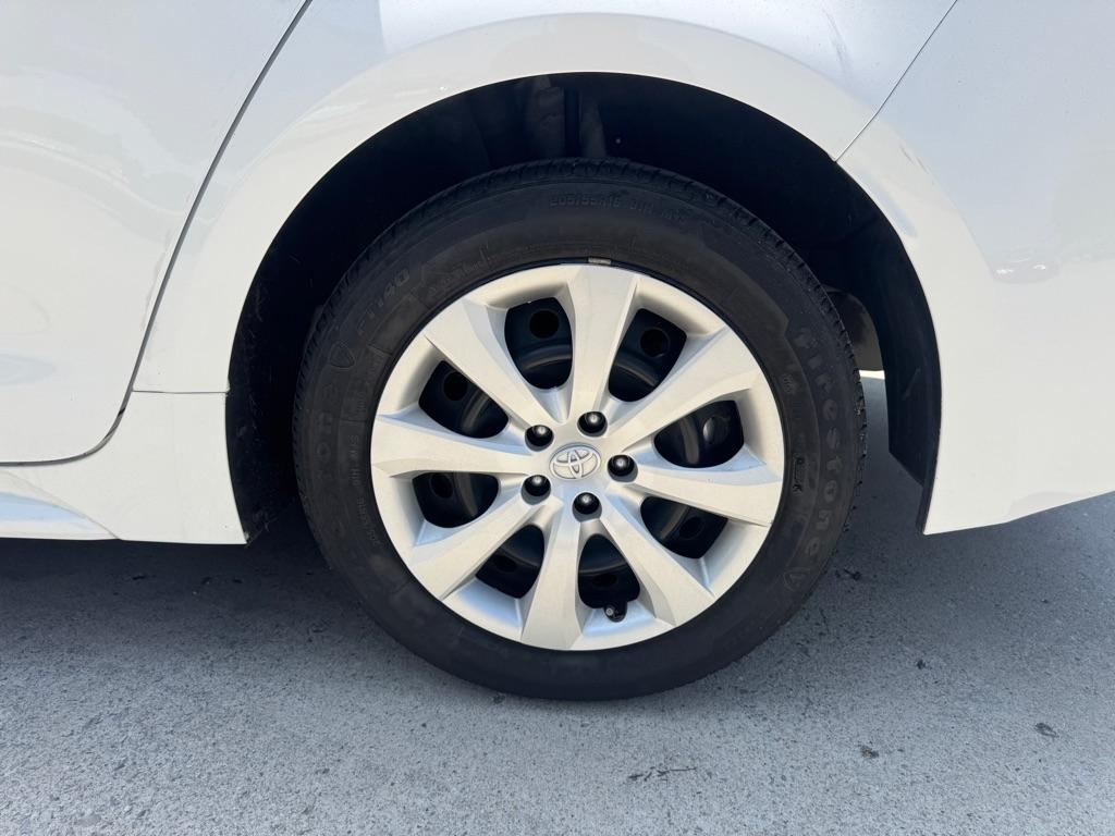 Toyota Corolla LE 2024