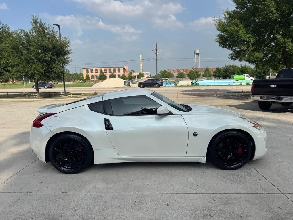 Nissan Z 370Z Coupe 7AT 2016