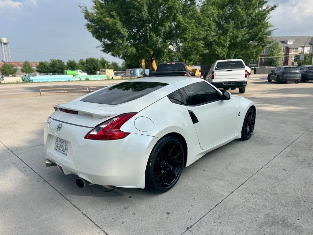 Nissan Z 370Z Coupe 7AT 2016