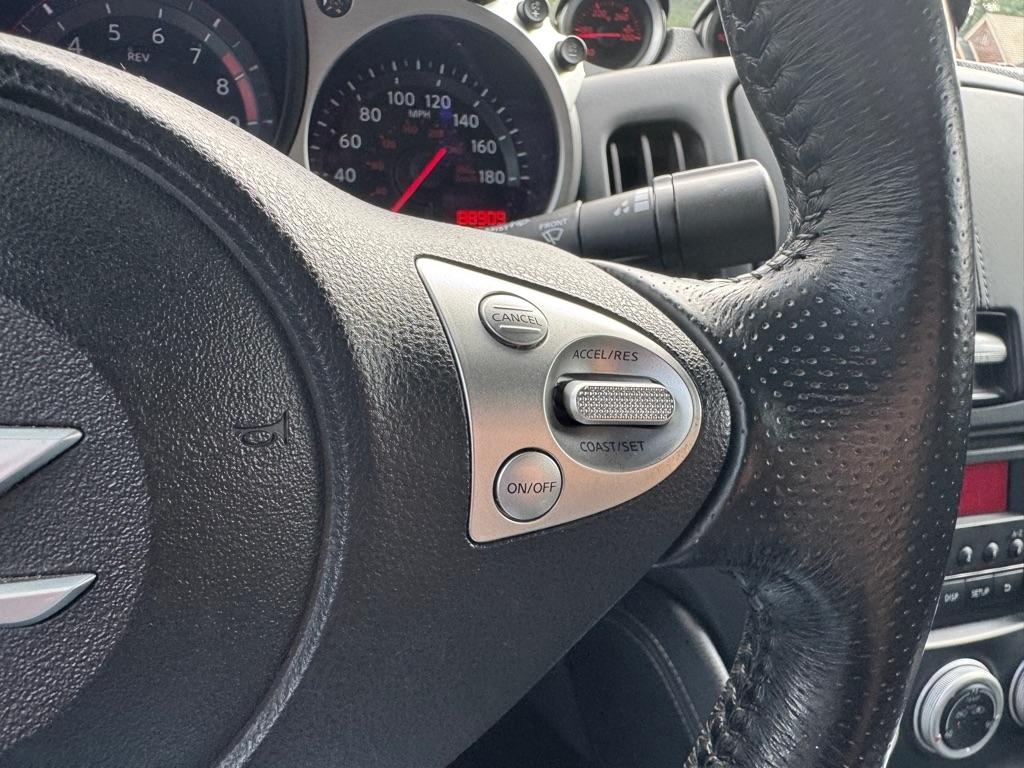 Nissan Z 370Z Coupe 7AT 2016