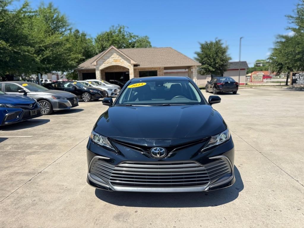 Toyota Camry SE 2023
