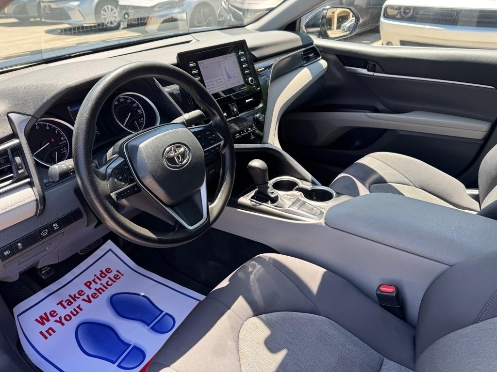 Toyota Camry SE 2023