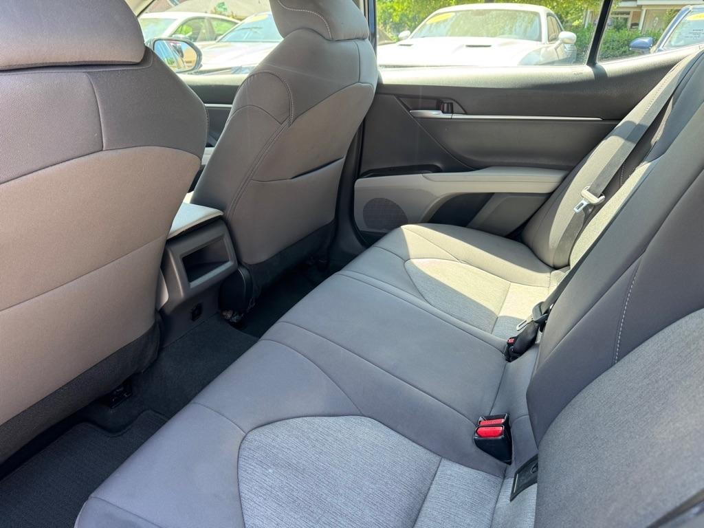 Toyota Camry SE 2023