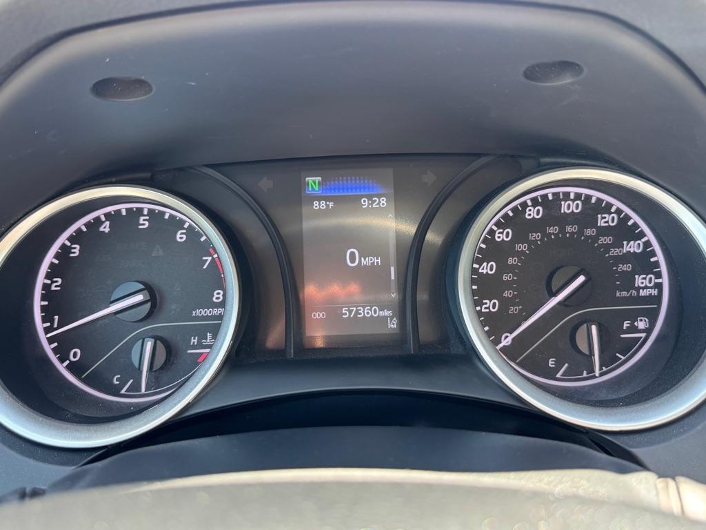 Toyota Camry SE 2023