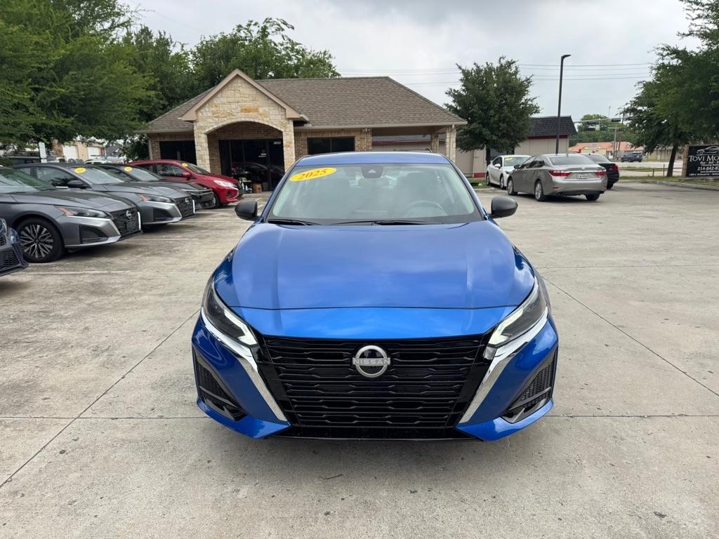 Nissan Altima 2.5 SV AWD 2025
