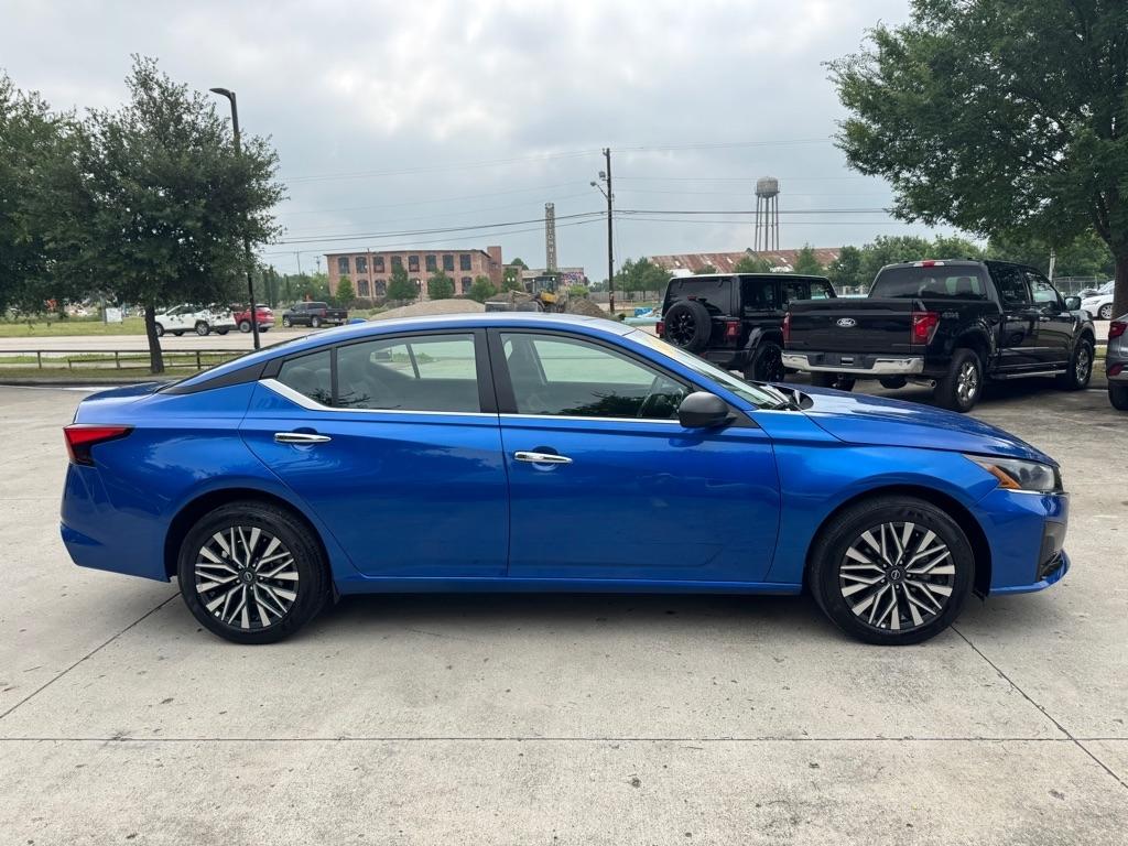 Nissan Altima 2.5 SV AWD 2025