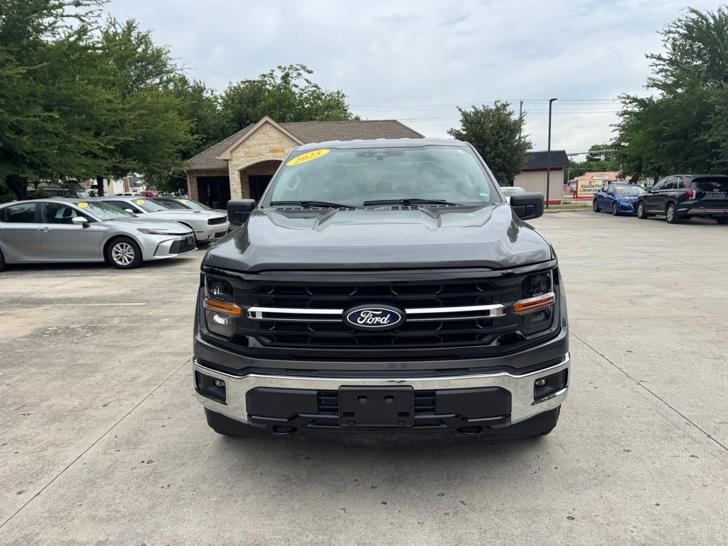 Ford F-150 XLT SuperCrew 4WD 2025