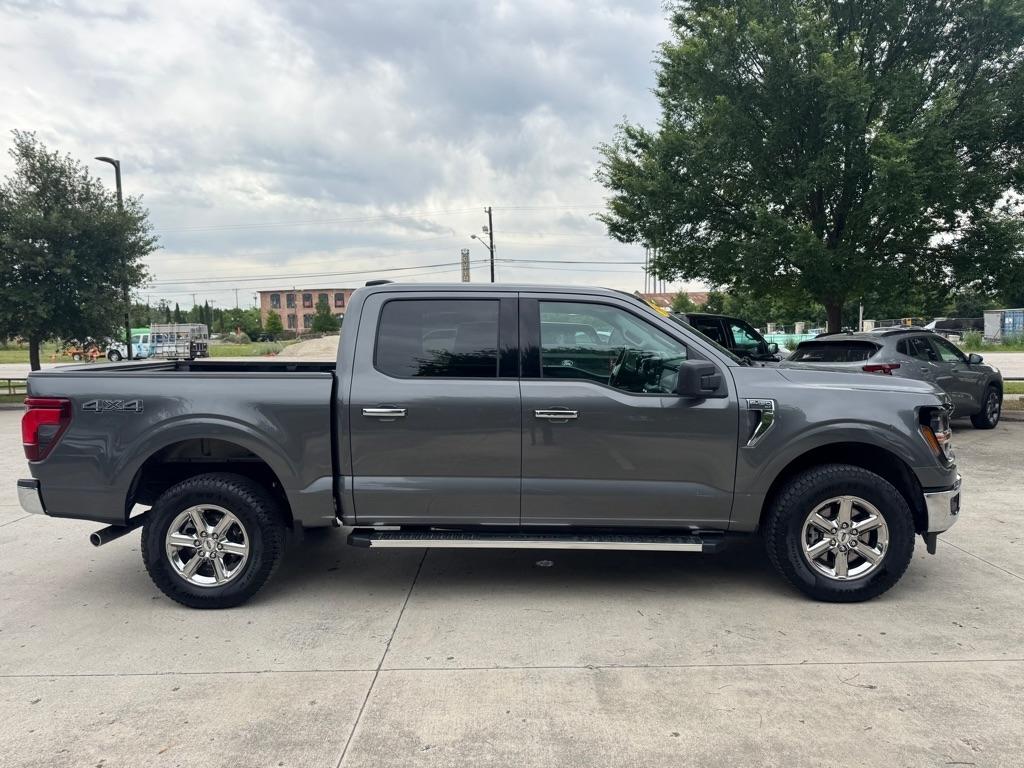 Ford F-150 XLT SuperCrew 4WD 2025