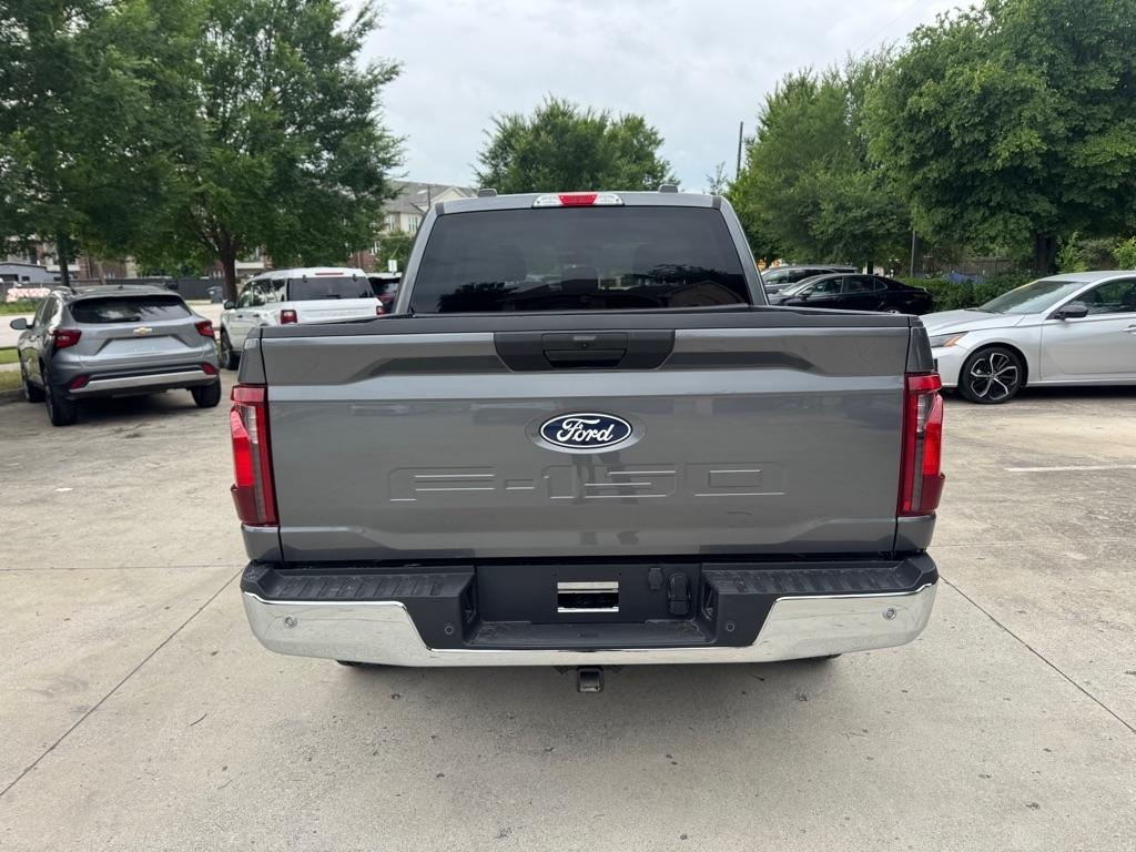 Ford F-150 XLT SuperCrew 4WD 2025