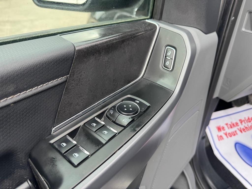 Ford F-150 XLT SuperCrew 4WD 2025