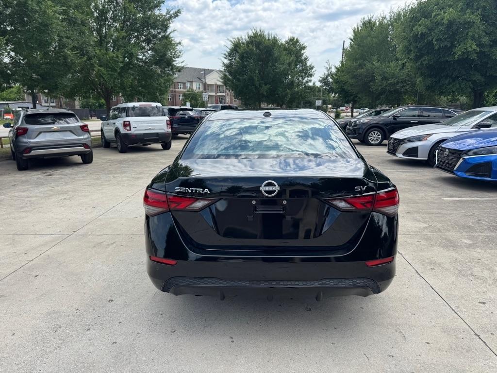 Nissan Sentra SV 2024
