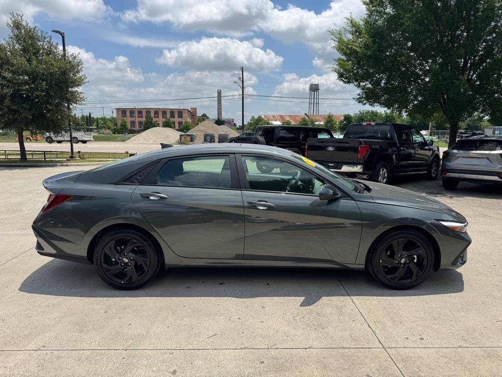 Hyundai Elantra SEL Sport 2026