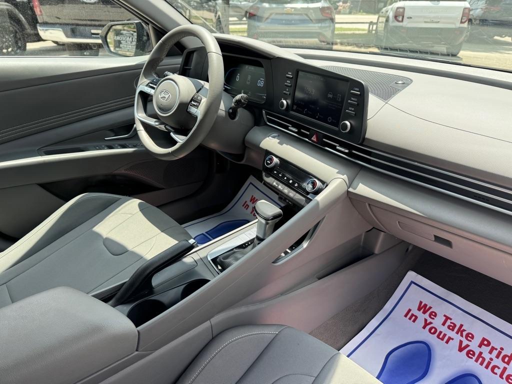 Hyundai Elantra SEL Sport 2026