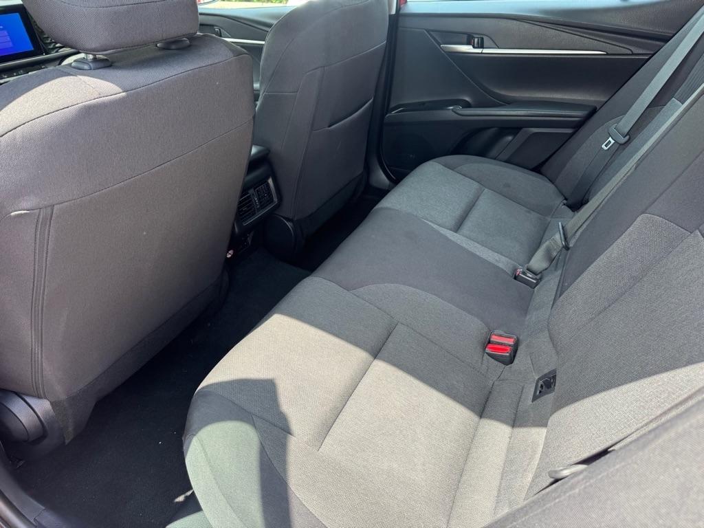 Toyota Camry Hybrid XLE 2025